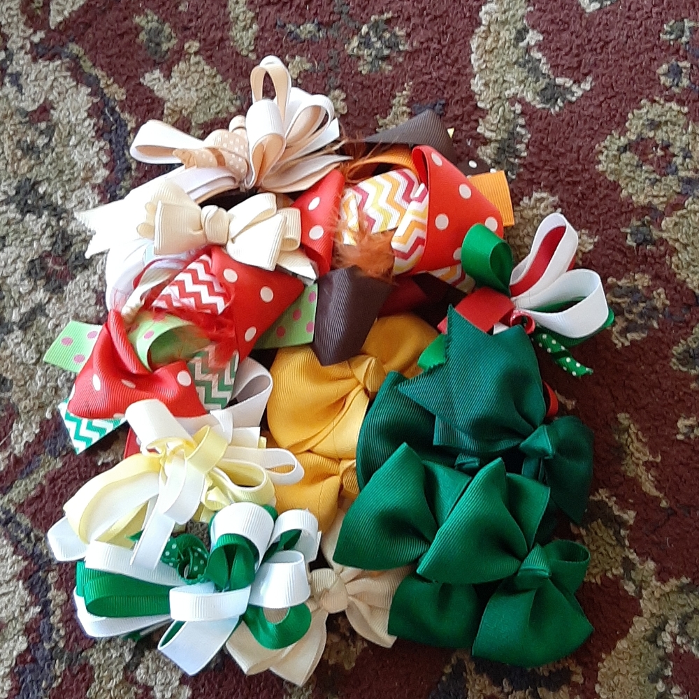 Bundle of hair bows
